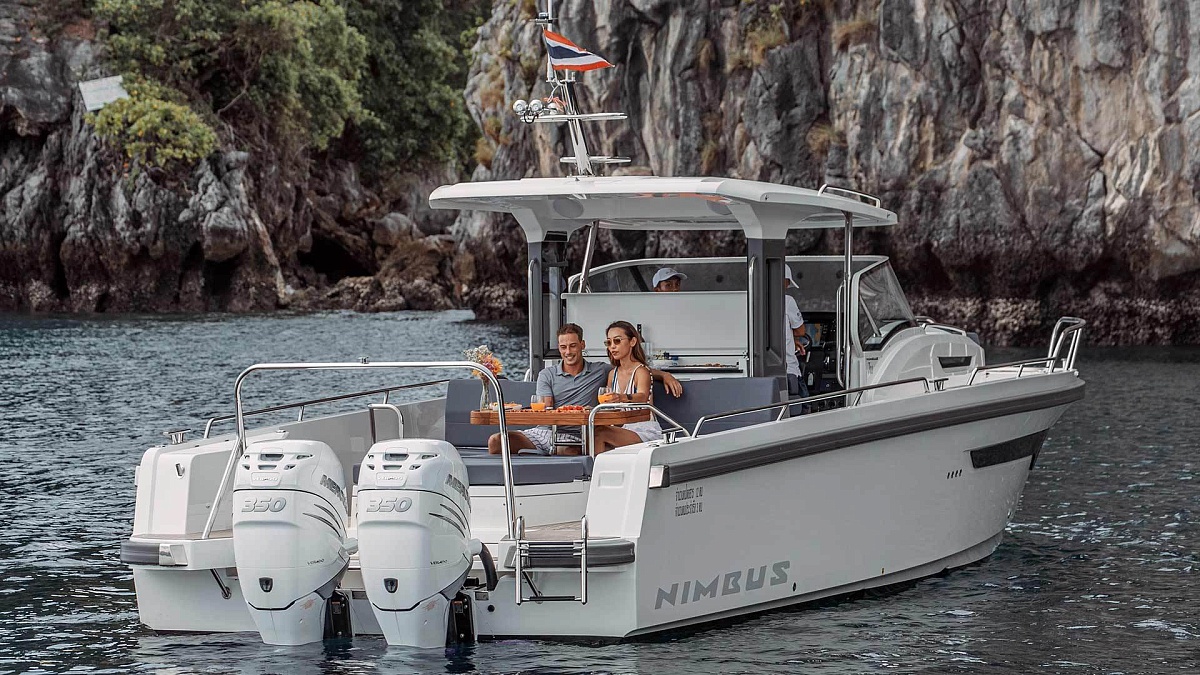 Аренда моторной лодки Nimbus T11 на Пхукете от Extremalov Group